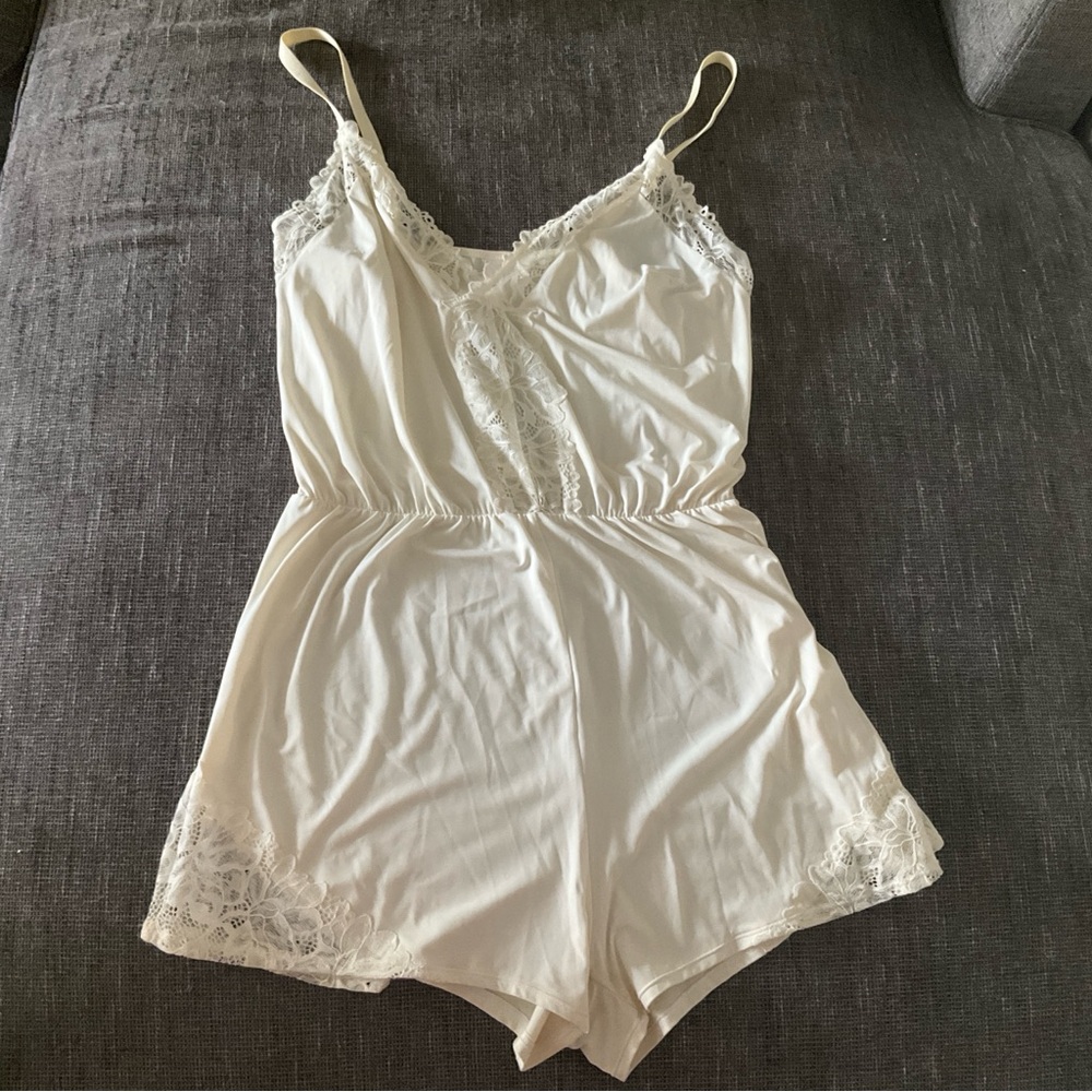 Auden White Lace Lined Intimates Romper (L)